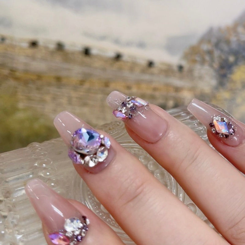 decoraci&oacute;n de u&ntilde;as de diamantes